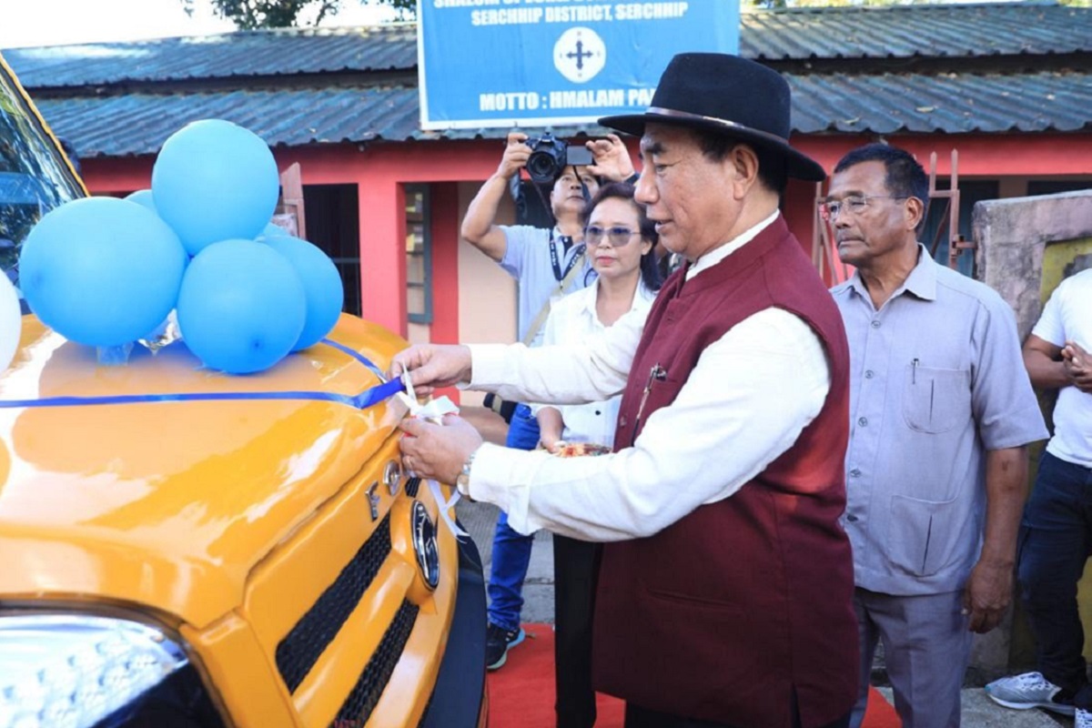 Chief minister-in serchhipa rualbanlote school – shalom special school hnenah school bus thar a pe