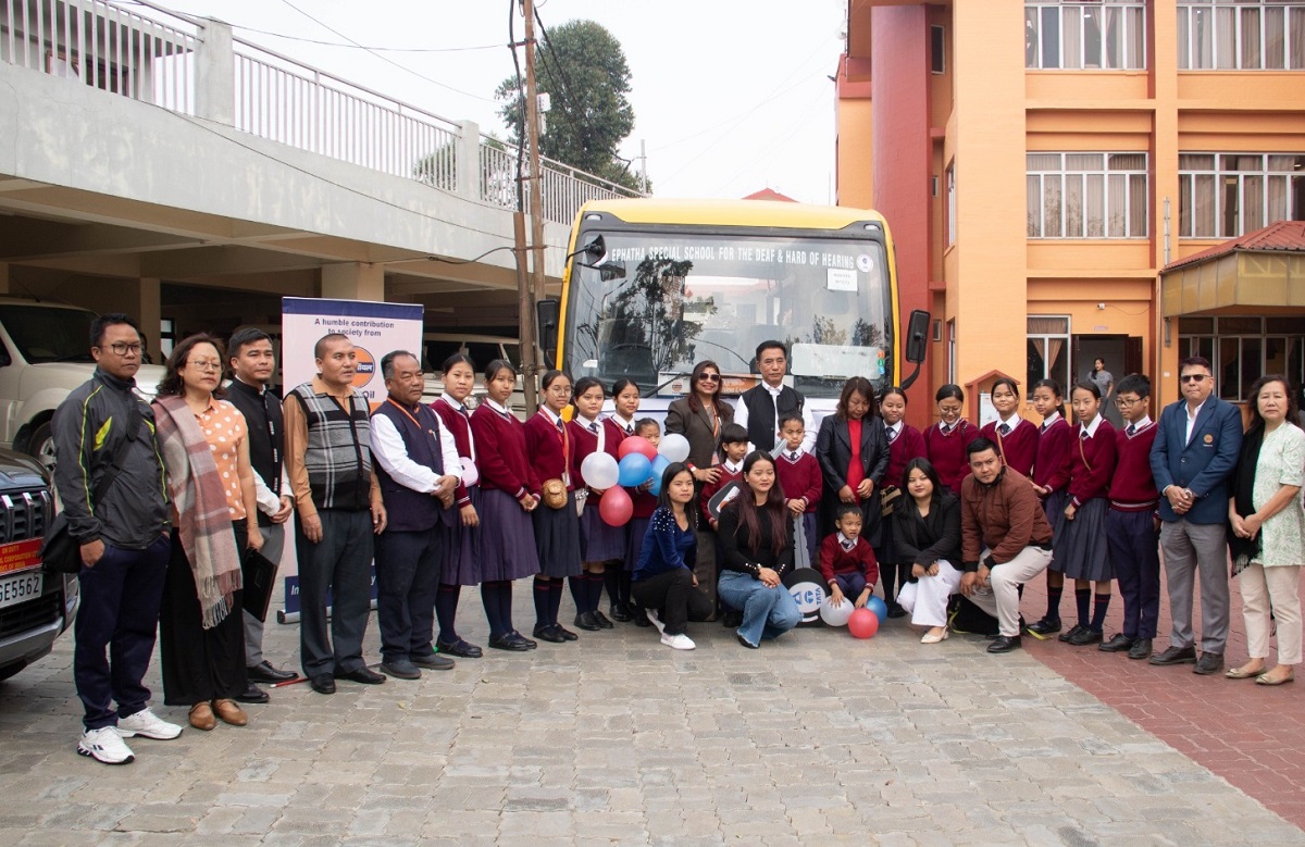 Chief minister-in ephatha special school for the deaf & hard of hearing hnenah school bus hlan