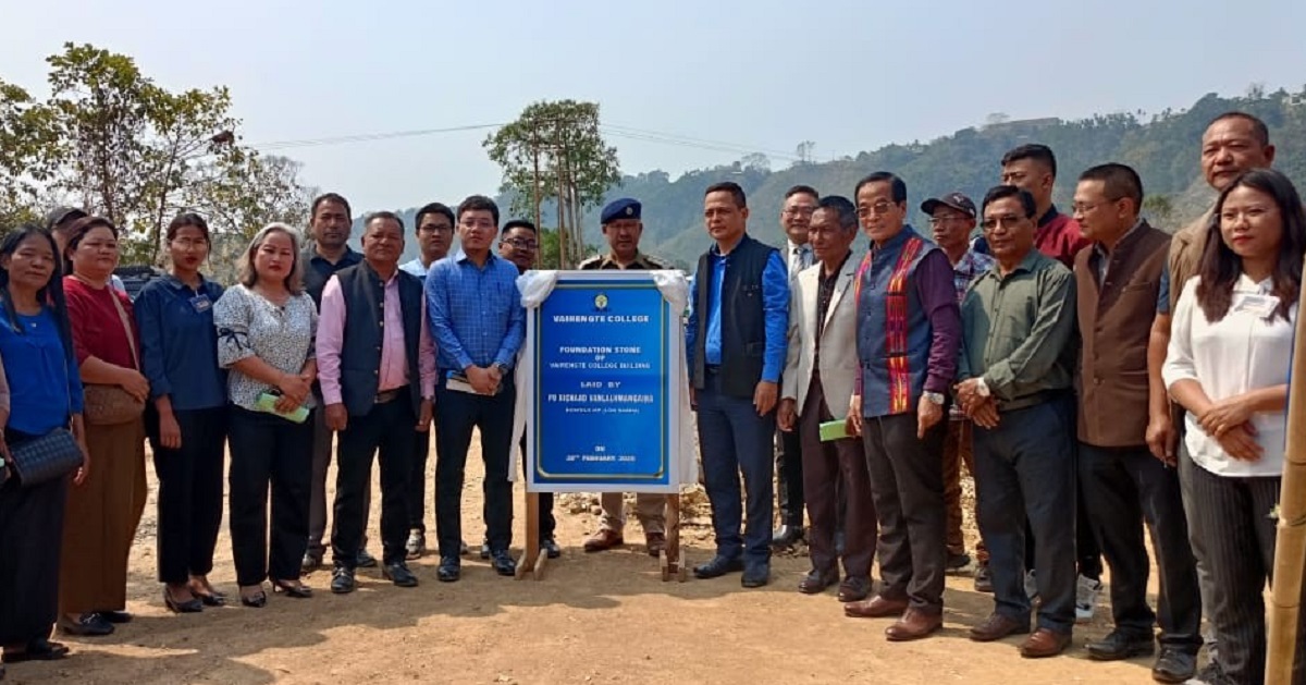 Lok sabha mp pu richard vanlalhmangaiha’n vairengte college building lungphum a phum