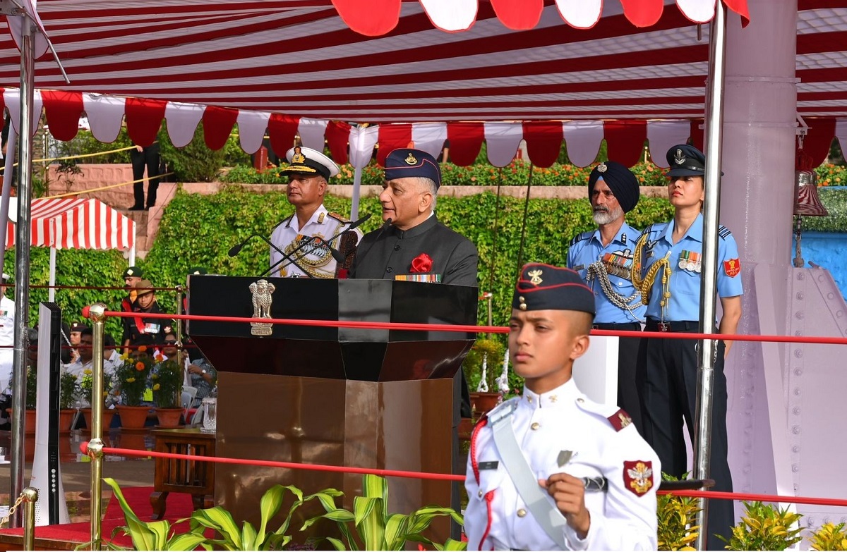 Mizoram Larsap-in NDA Khadakwasla Passing Out Parade buatsaih Reviewing Officer niin a hmanpui