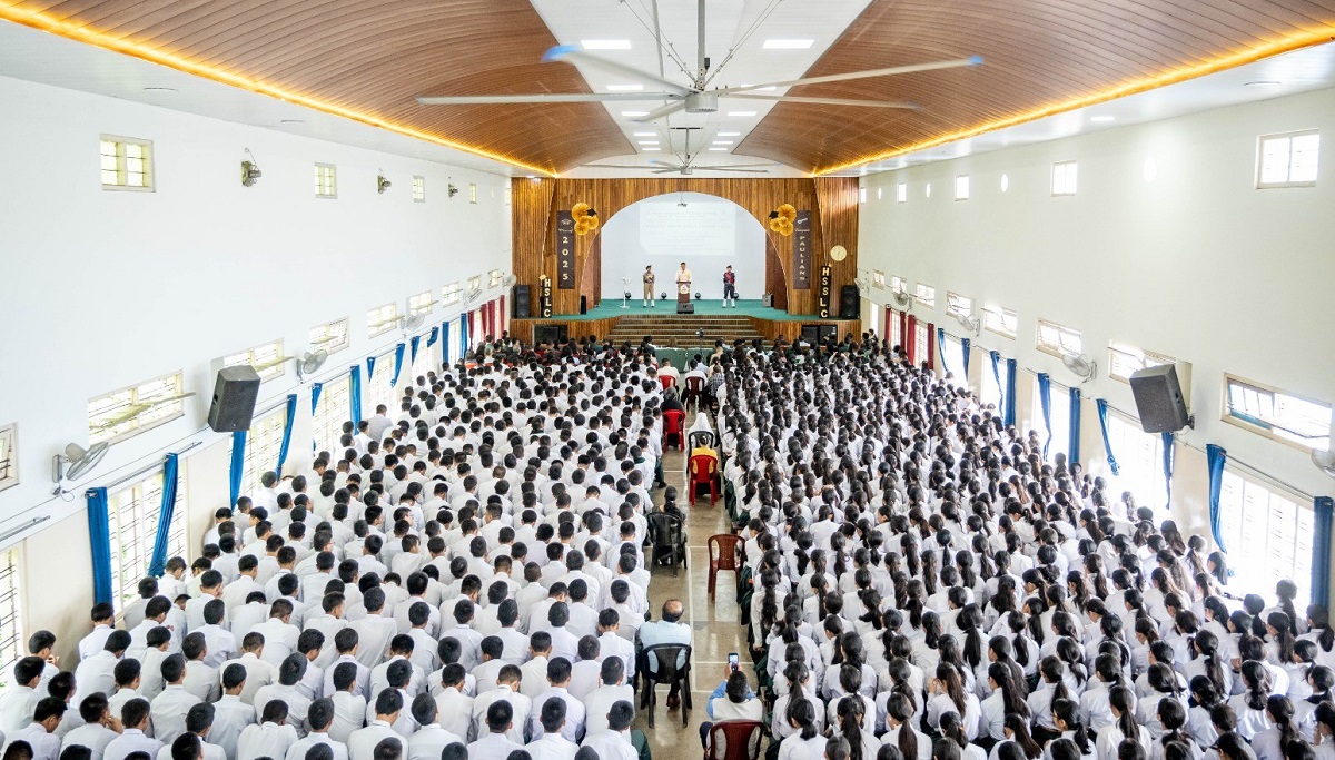 School education minister dr. Vanlalthlana’n st. Paul’s higher secondary school zirlai hlawhtlingte chawimawina hun a hmanpui