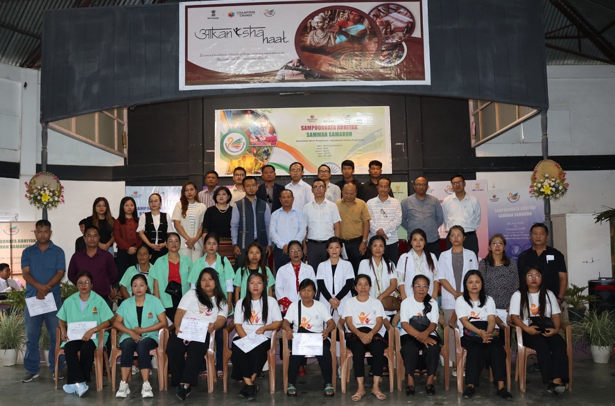 Mamit Bialtu MLA-in Sampoornata Abhiyan Award semna leh Aakanksha Haat hawnna hun hmang