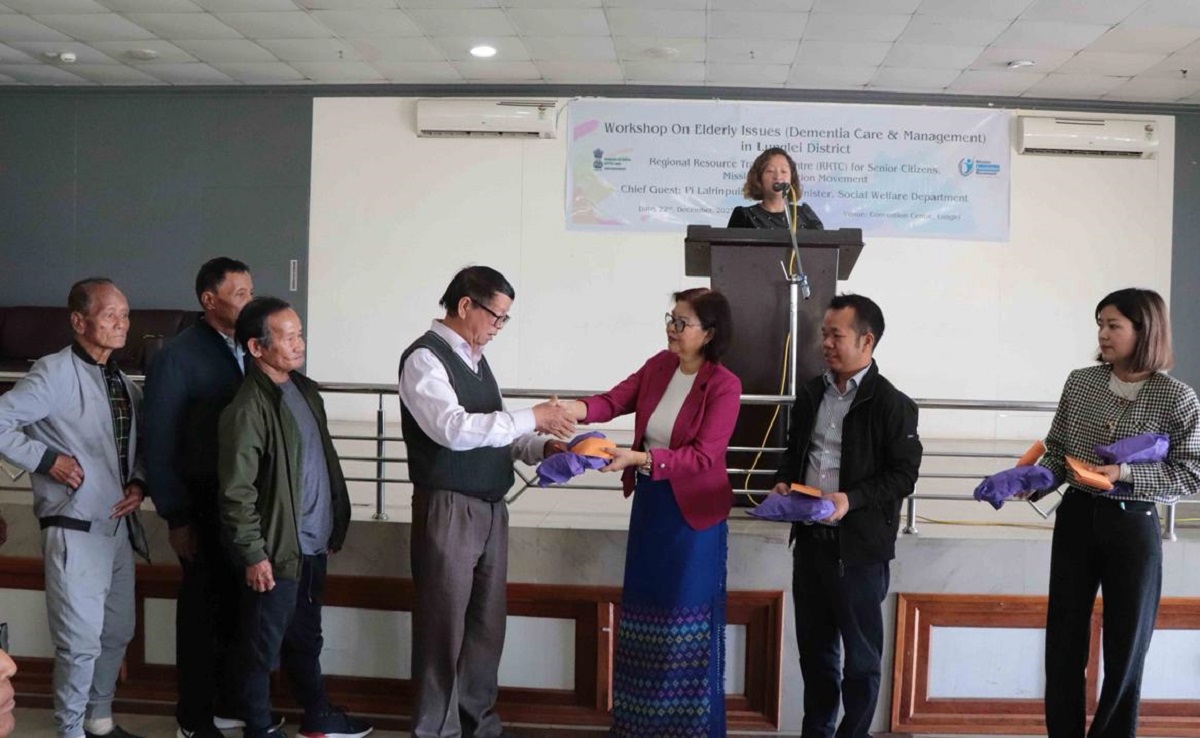 Social Welfare Minister Pi Lalrinpuii’n Lungleiah upate dinhmun leh harsatna zir hona hun a hmanpui